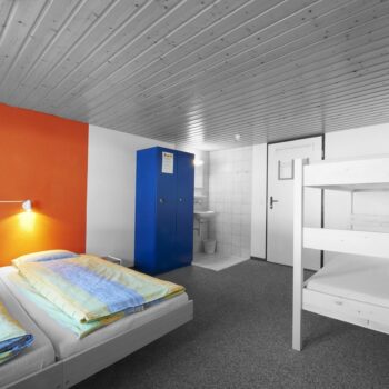 HOSTELDE KONAKLAMAK